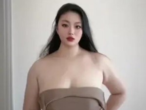 东北老太太BBWBBWBBW【东北老太太 BBWBBWBBW，如此体型为何还能如此灵活？】